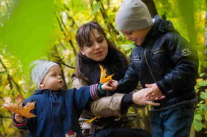 Éducation Bienveillante : Grandir et s’Épanouir en Famille